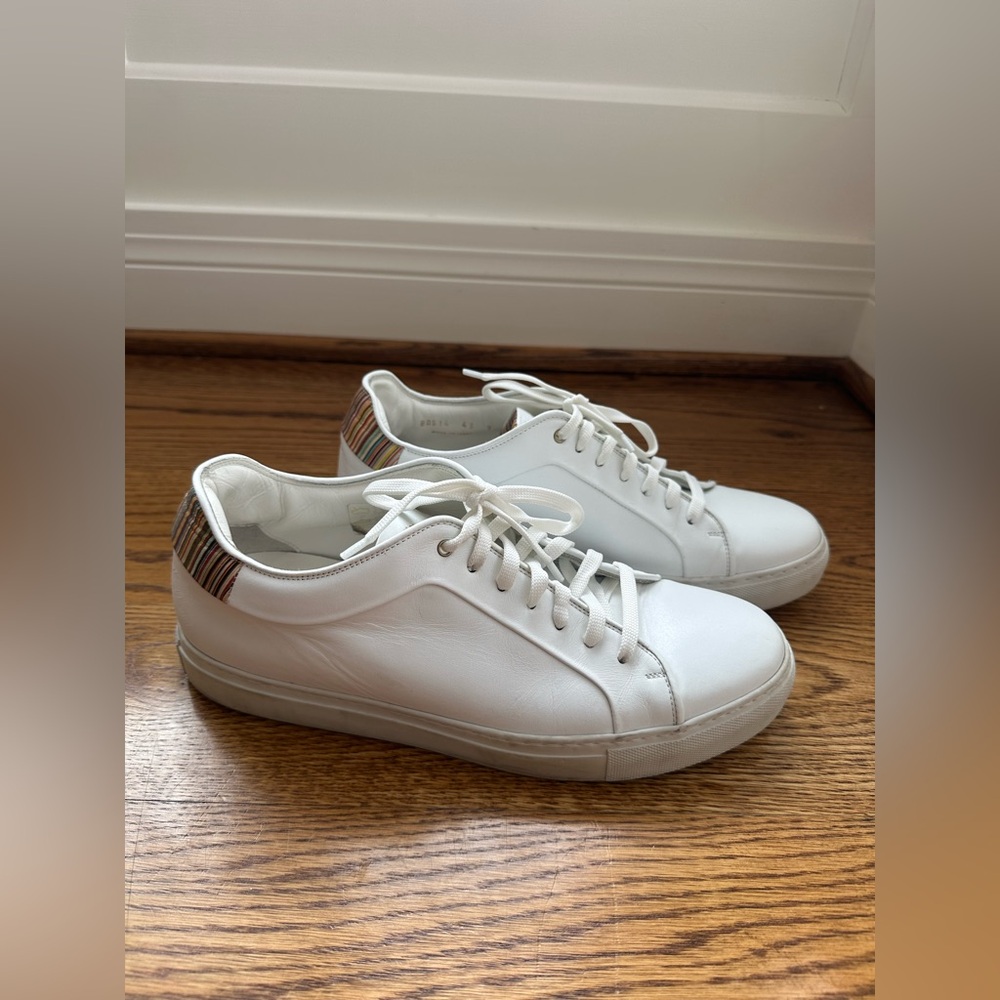 Paul Smith men’s sneakers in size EU 43 (US10), in good condition.